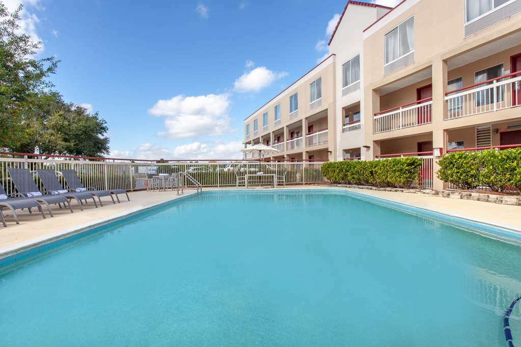 Quality Inn Orlando Near International Drive Williamsburg Konforlar fotoğraf